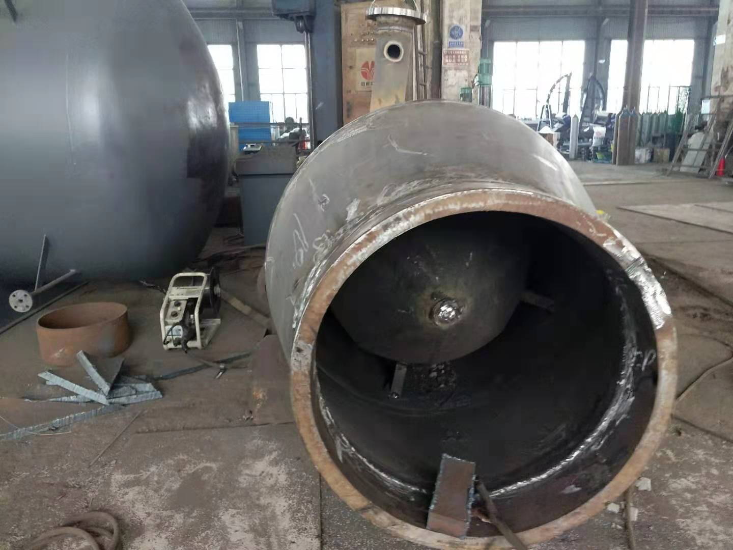 集粒器屬于吹管消聲器匹配設備，集粒器也被稱為集渣器。